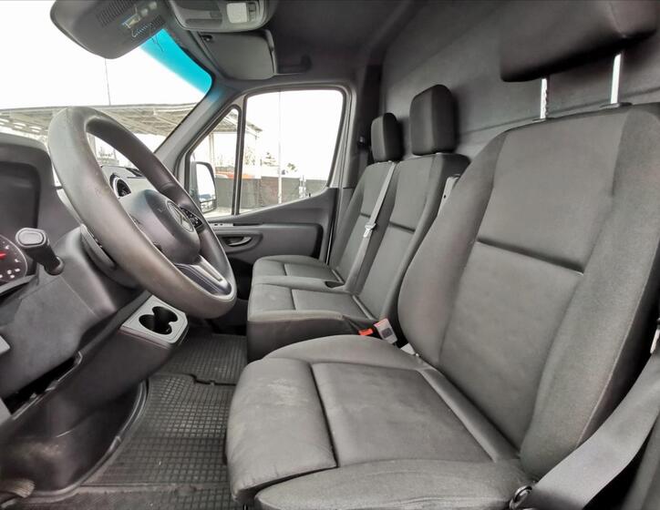 Mercedes-Benz Sprinter 5