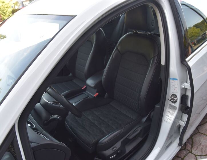 Volkswagen Golf 14