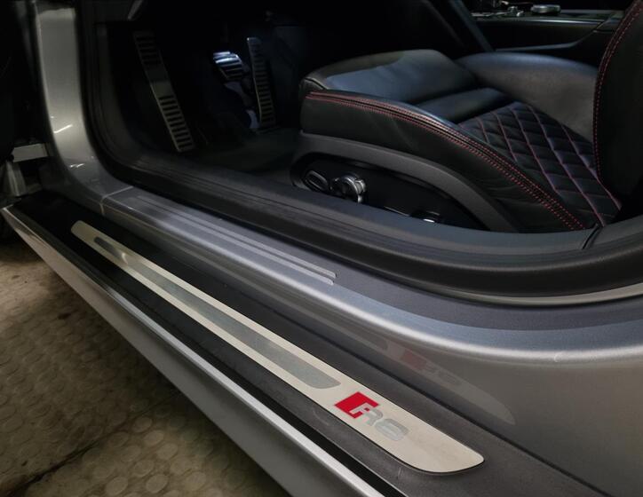 Audi R8 9