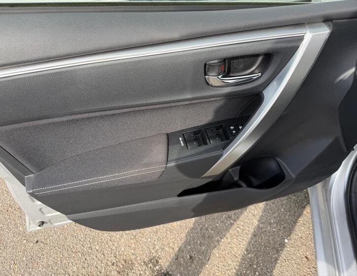 Toyota Corolla 19