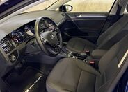 Volkswagen Golf 9
