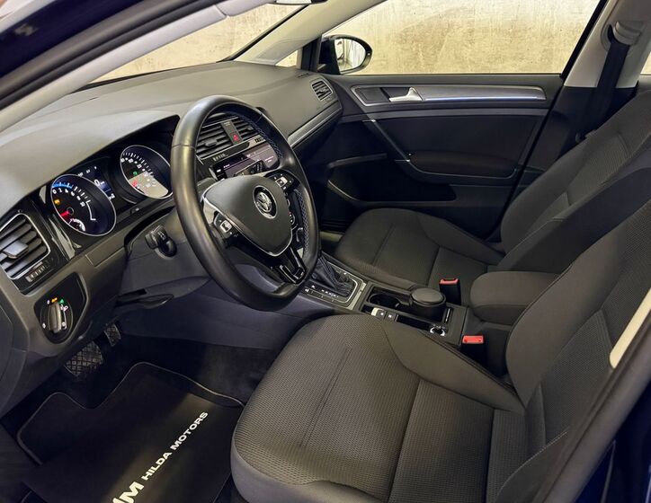 Volkswagen Golf 9