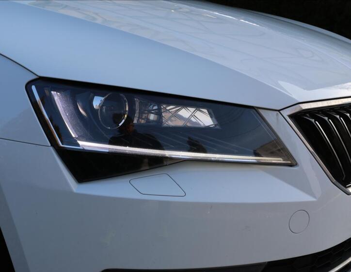 Škoda Superb 4