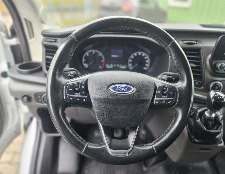 Ford Transit 12