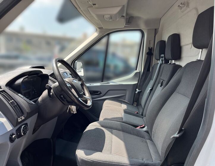 Ford Transit 7