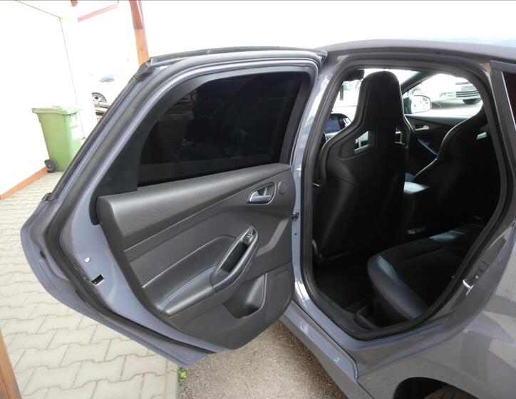 Ford Focus 24