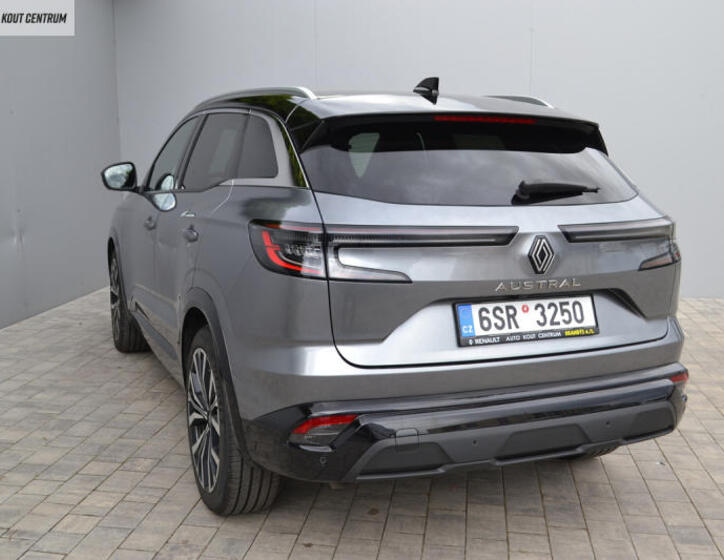 Renault Austral 8