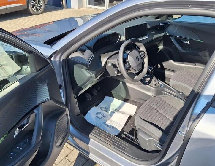 Peugeot 2008 9