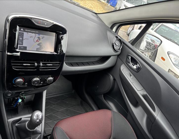 Renault Clio 28