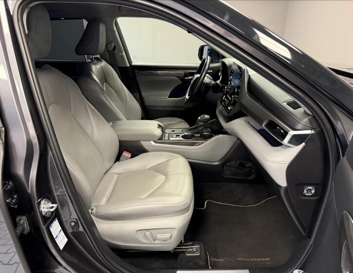 Toyota Highlander 12