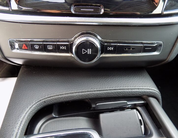 Volvo S90 29