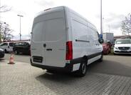 Mercedes-Benz Sprinter 4
