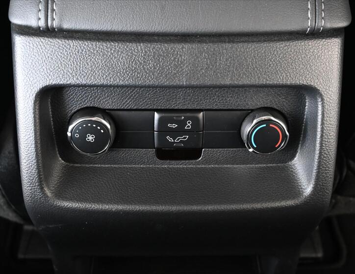 Ford S-MAX 23