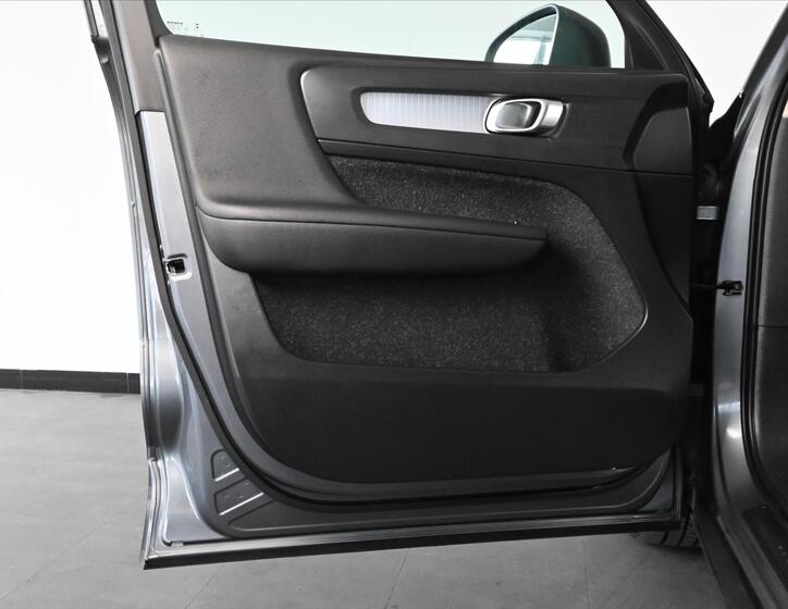 Volvo XC40 26