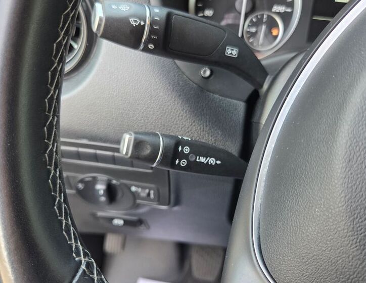 Mercedes-Benz Vito 15