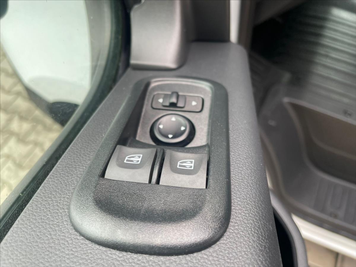 Nissan Interstar