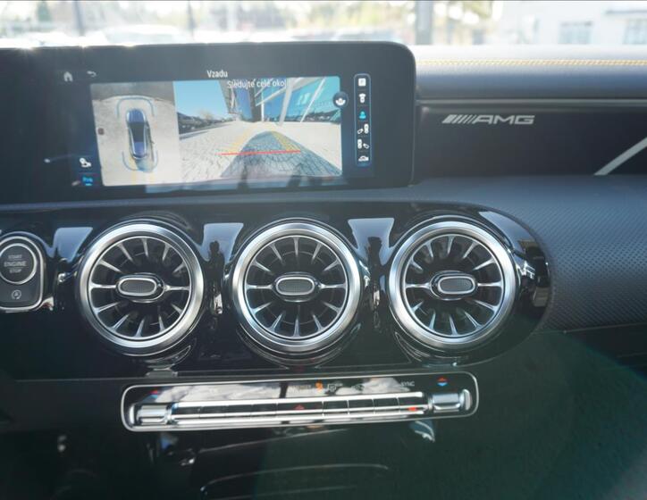 Mercedes-Benz CLA 18