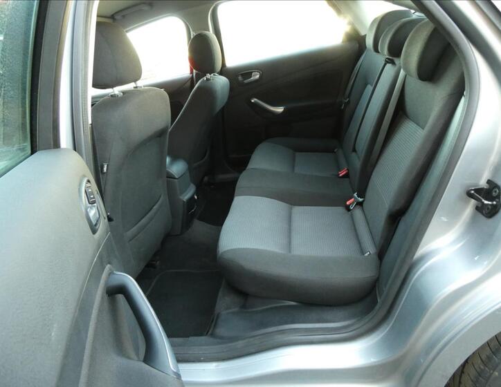 Ford Mondeo 15