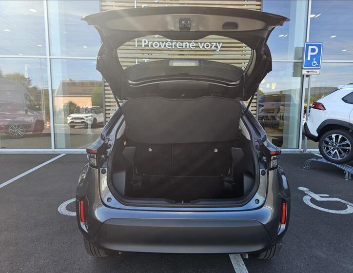 Toyota Yaris Cross 10