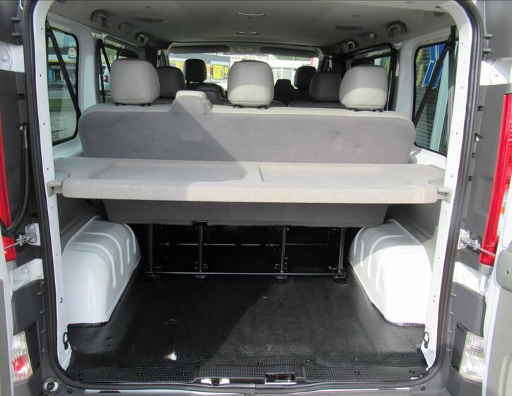 Opel Vivaro 21