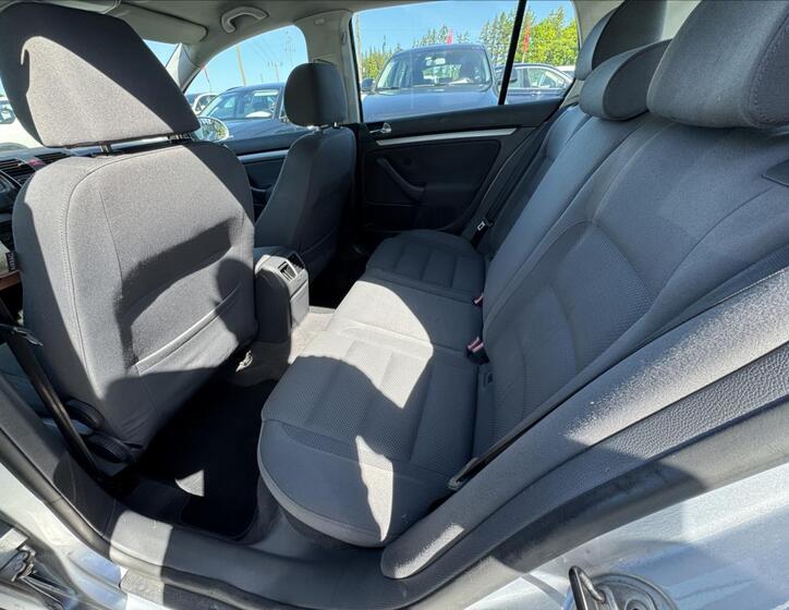 Volkswagen Golf 12