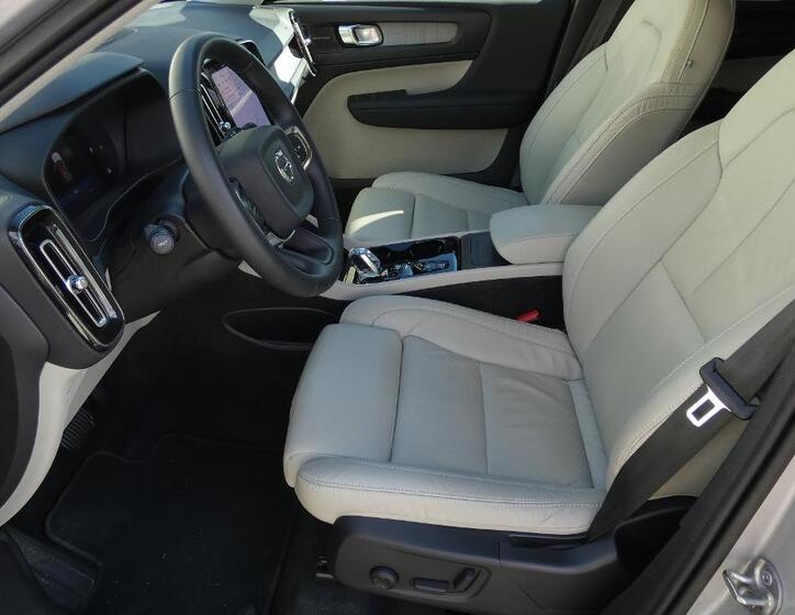 Volvo XC40 18