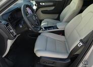 Volvo XC40 18
