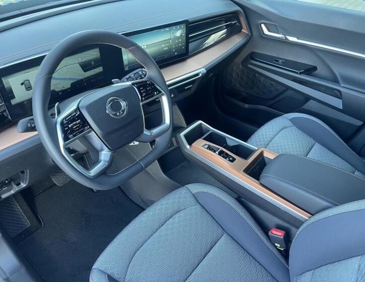 SsangYong Torres 9
