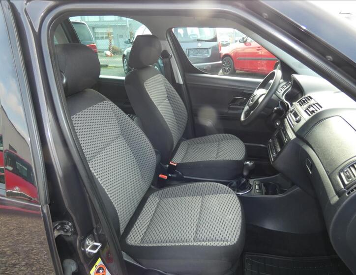Škoda Roomster 12