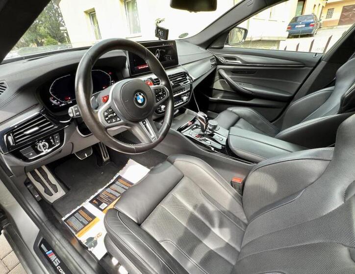 BMW M5 8