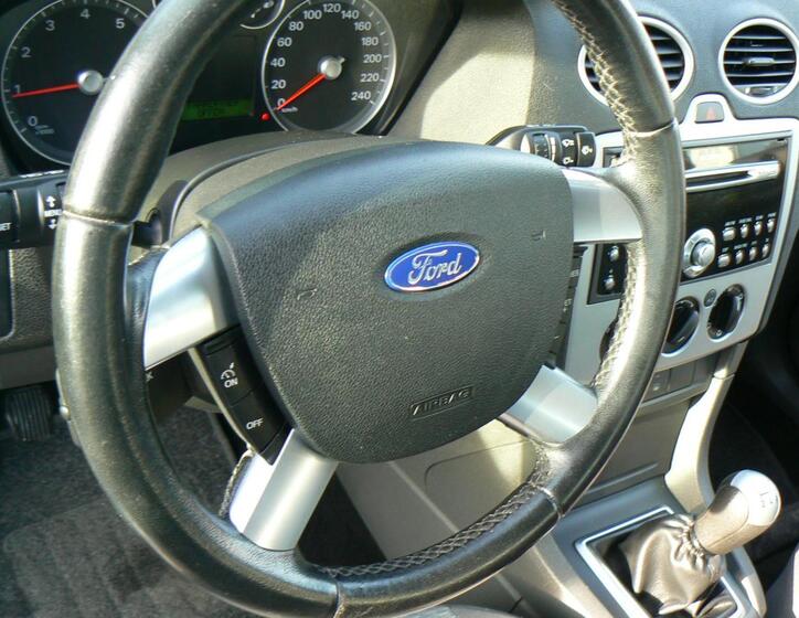 Ford Focus 12