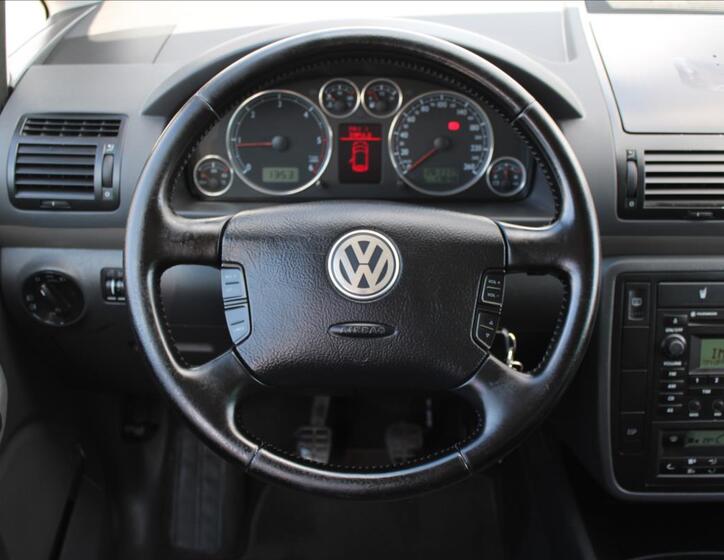 Volkswagen Sharan 9