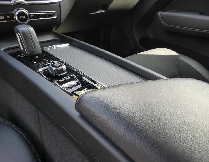 Volvo XC60 6