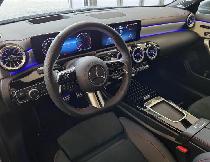 Mercedes-Benz CLA 9