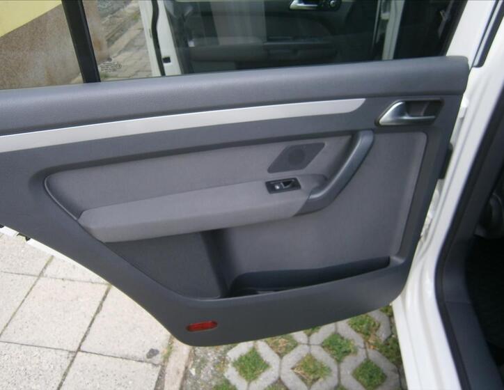 Volkswagen Touran 13