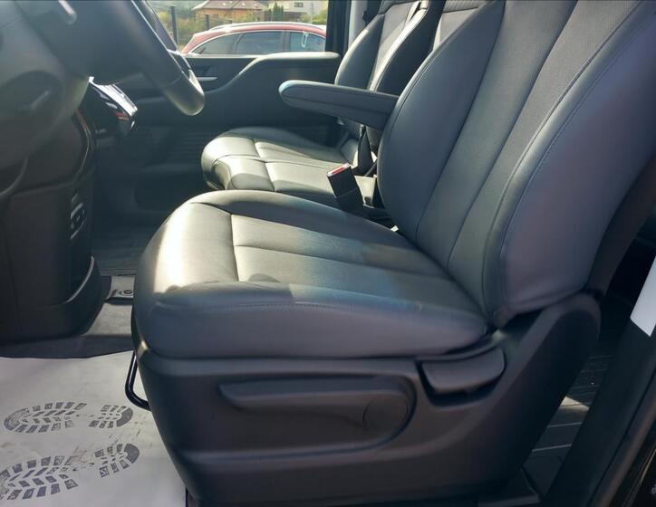 Hyundai Staria 17