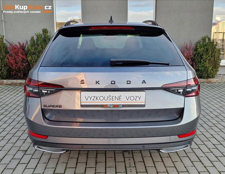 Škoda Superb 9