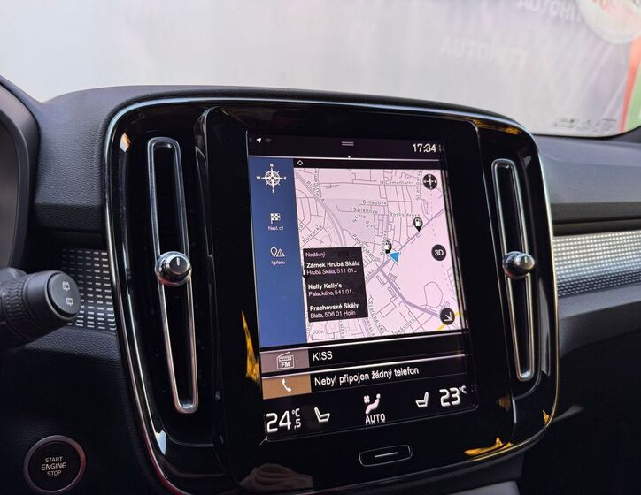 Volvo XC40 25