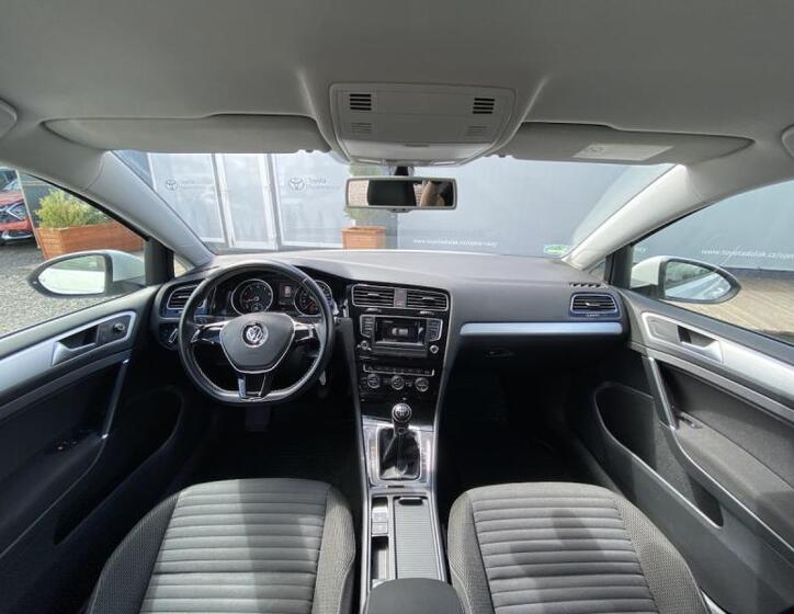 Volkswagen Golf 13