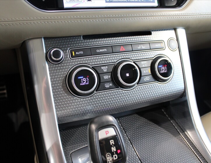 Land Rover Range Rover 22