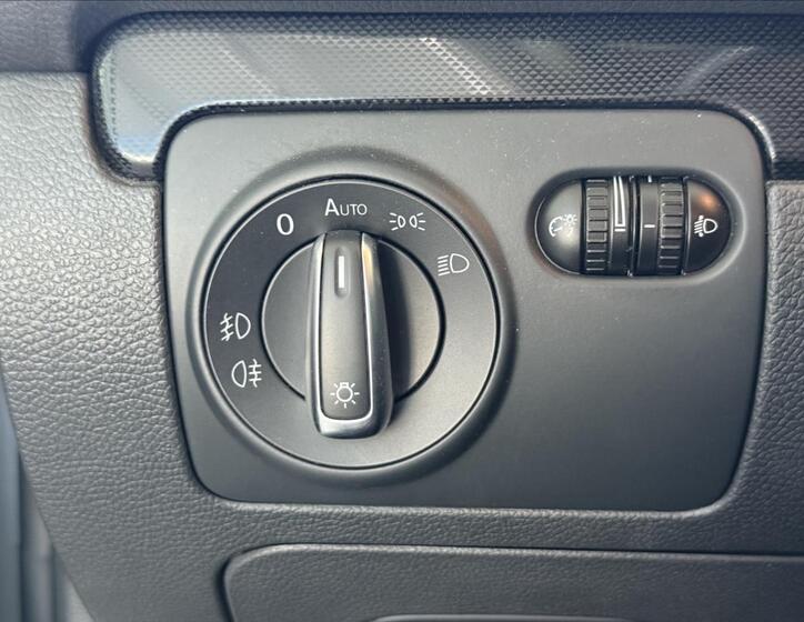 Volkswagen Golf 11