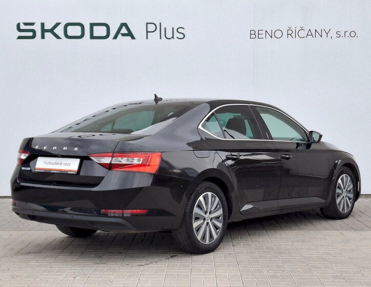 Škoda Superb 2