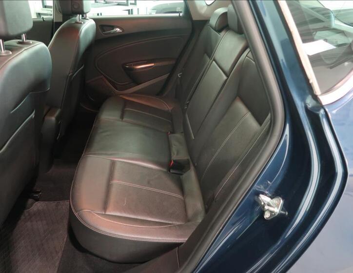 Opel Astra 8