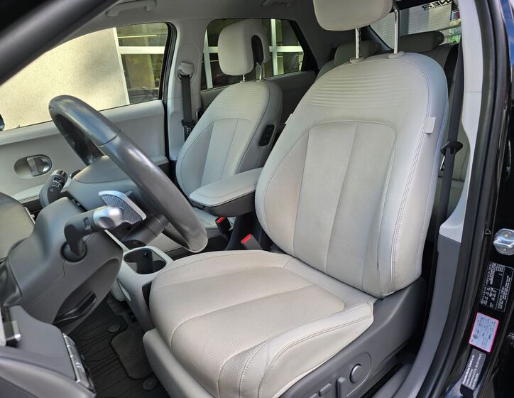 Hyundai IONIQ 14
