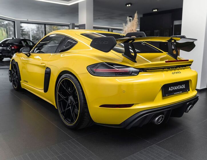 Porsche Cayman 4