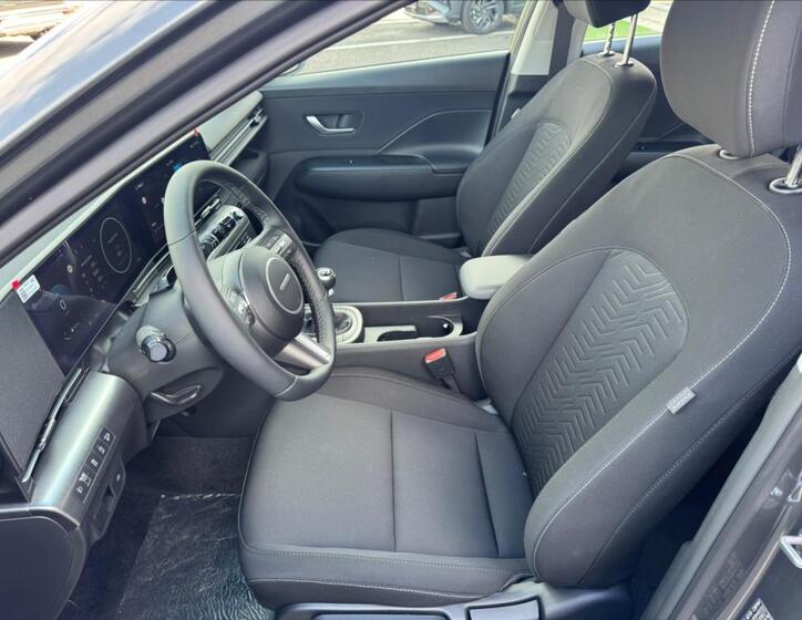 Hyundai Kona 5