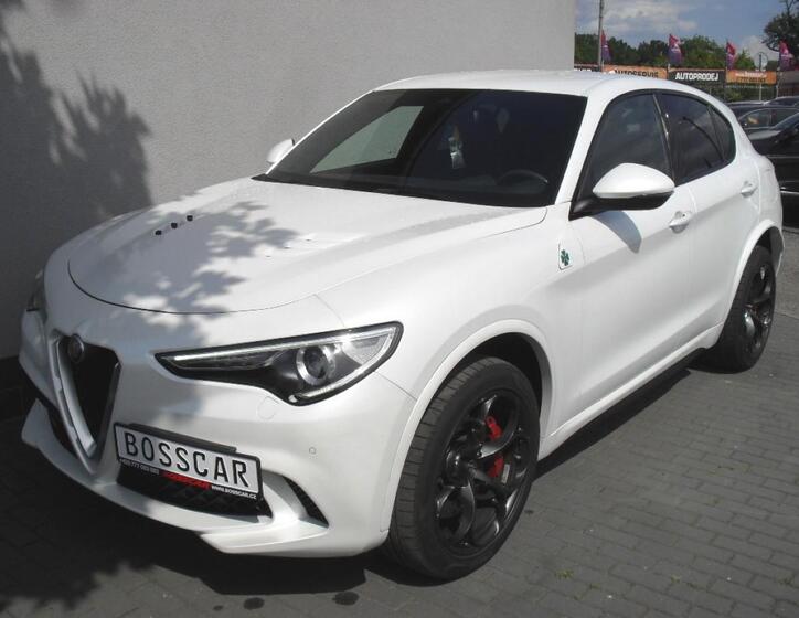 Alfa Romeo Stelvio 1