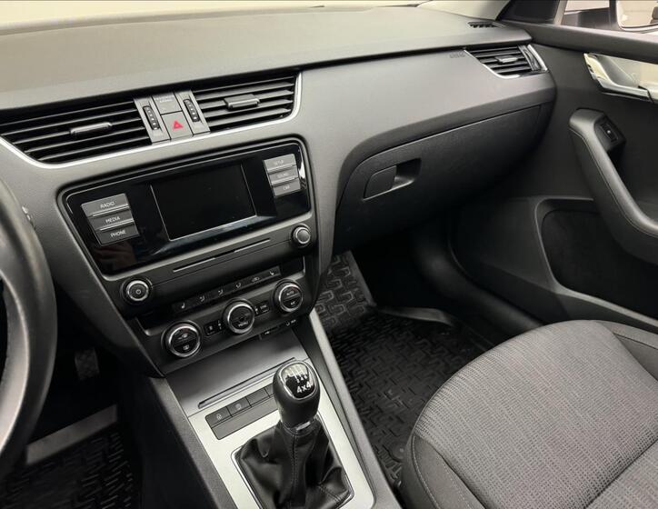Škoda Octavia 14