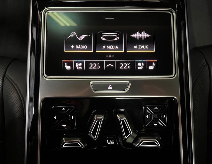 Audi A8 28