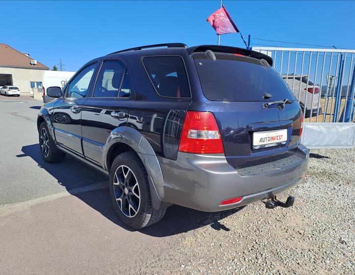 KIA Sorento 4